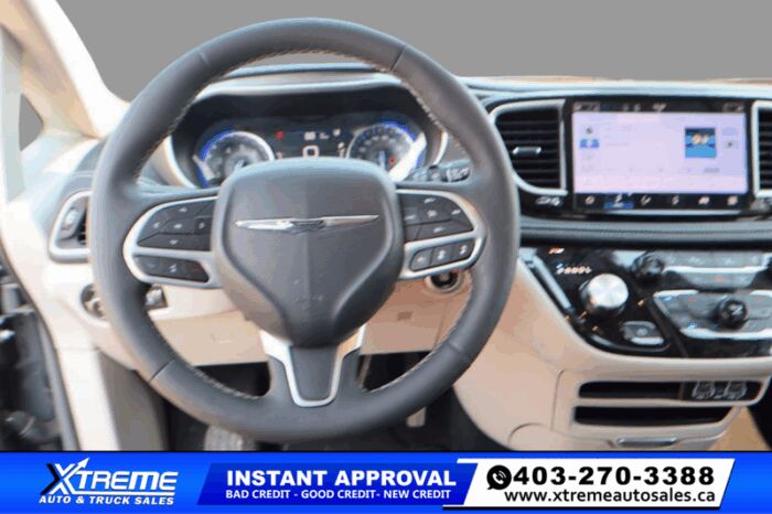 2023 Chrysler Pacifica Touring L AWD   - NO FEES! HAIL SALE - Image 11
