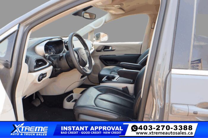 2023 Chrysler Pacifica Touring L AWD   - NO FEES! HAIL SALE - Image 9