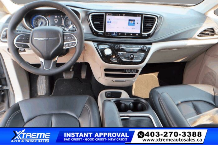 2023 Chrysler Pacifica Touring L AWD   - NO FEES! HAIL SALE - Image 10