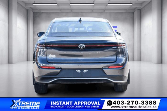 2023 Toyota Crown XLE   - NO FEES! HAIL SALE! - Image 4